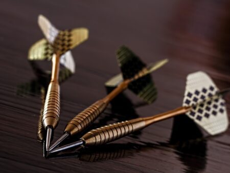 Dit moet je weten over de opkomst van darten als populaire kijksport